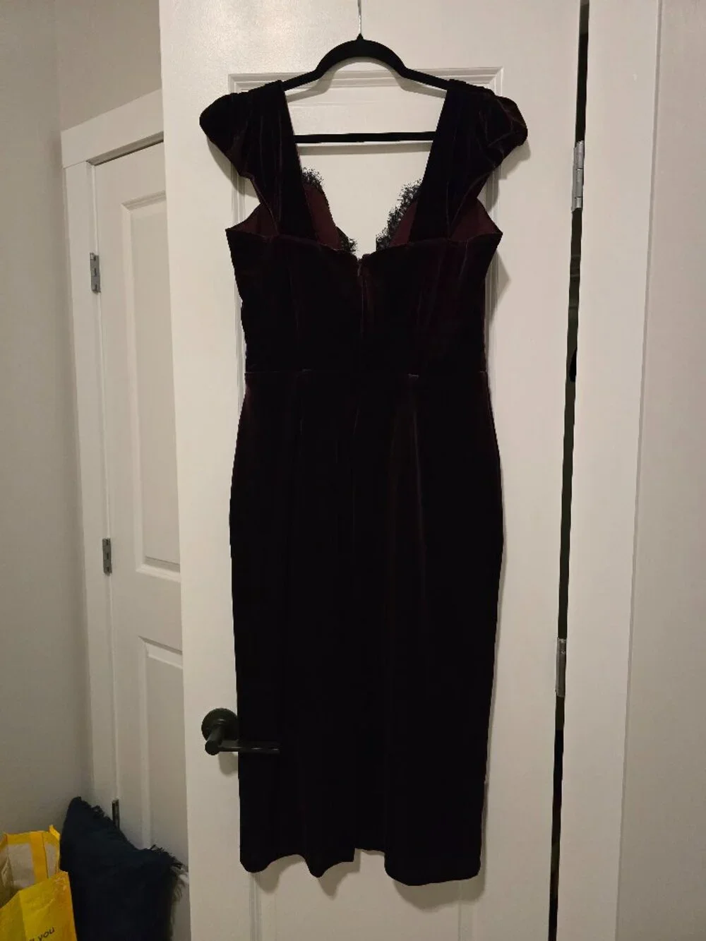 NWT La Femme en Noir Burgundy Velvet Midi Dress XL Lace Gothic Holiday Cocktail - Picture 1 of 7